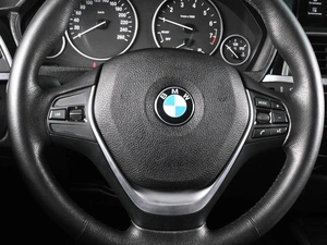 Седан BMW 3 серия 2017 года, 1950000 рублей, Аксай