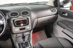Хетчбэк Ford Focus 2011 года, 779000 рублей, Томск