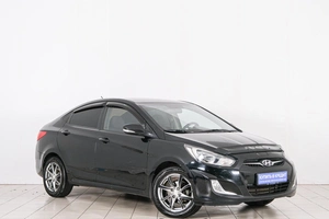 Седан Hyundai Solaris 2011 года, 799000 рублей, Красноярск