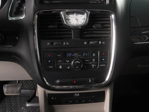 Минивэн Chrysler Grand Voyager 2014 года, 1926000 рублей, Минеральные Воды