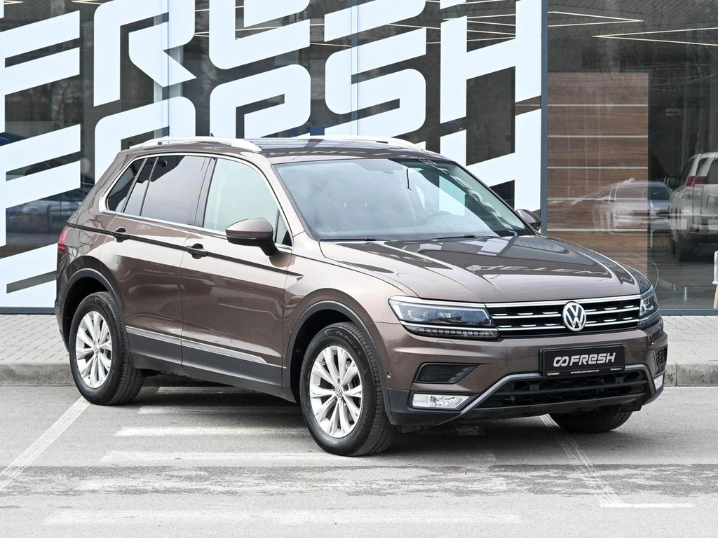 Внедорожник Volkswagen Tiguan 2017 года, 2400000 рублей, Волгоград