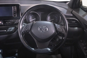 Внедорожник Toyota C-HR 2019 года, 2049000 рублей, Томск