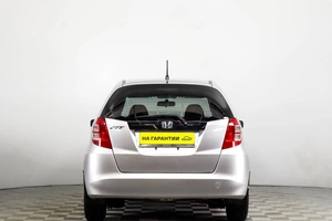 Хетчбэк Honda Fit 2010 года, 629000 рублей, Пермь