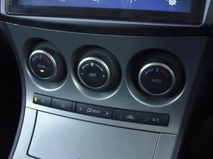 Хетчбэк Mazda Axela 2010 года, 755000 рублей, Краснодар