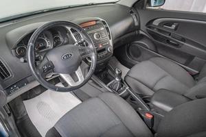 Хетчбэк Kia Ceed 2012 года, 799000 рублей, Томск