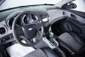 Седан Chevrolet Cruze 2014 года, 819000 рублей, Пермь