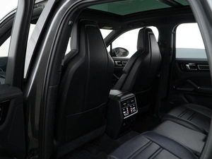 Внедорожник Porsche Cayenne S 2019 года, 8596900 рублей, Москва