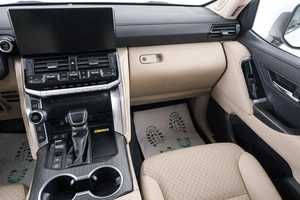 Внедорожник Toyota Land Cruiser 2021 года, 10399000 рублей, Красноярск
