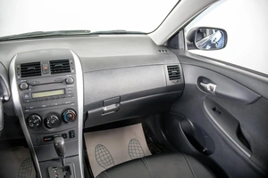 Седан Toyota Corolla 2010 года, 899999 рублей, Пермь