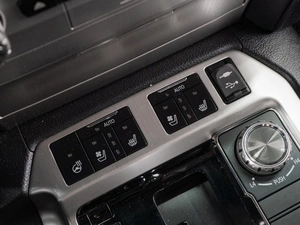 Внедорожник Toyota Land Cruiser 2016 года, 5249000 рублей, Тюмень