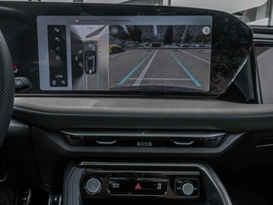 Внедорожник Audi Q5L 2025 года, 6343800 рублей, Ставрополь