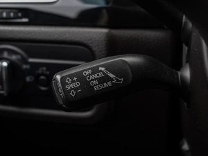 Внедорожник Volkswagen Touareg 2011 года, 2100000 рублей, Краснодар