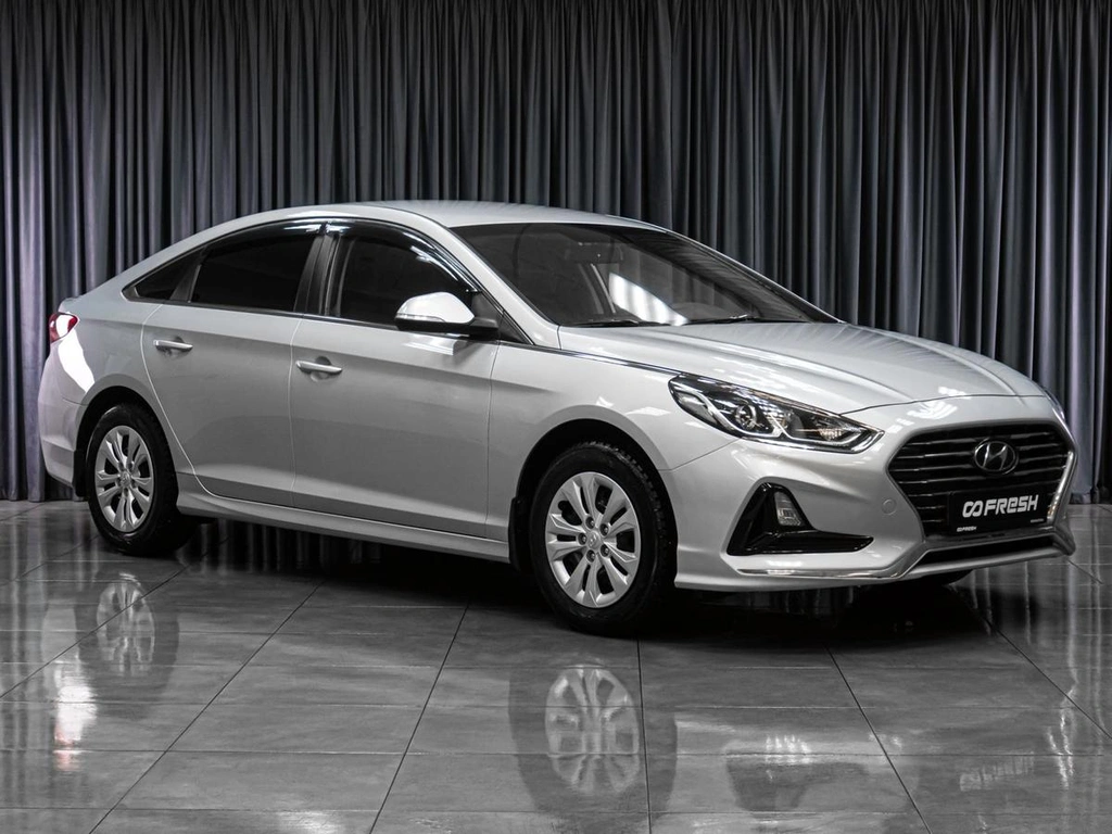 Седан Hyundai Sonata 2019 года, 1749000 рублей, Тюмень
