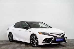 Седан Toyota Camry 2018 года, 2739000 рублей, Сургут