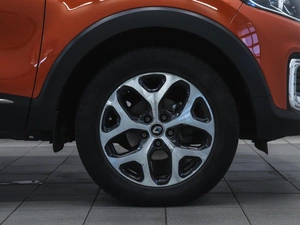 Внедорожник Renault Kaptur 2017 года, 1350000 рублей, Красноярск