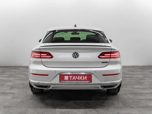 Лифтбек Volkswagen Arteon 2018 года, 2600000 рублей, Красноярск
