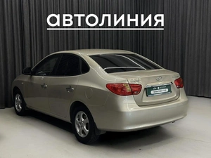 Седан Hyundai Elantra 2010 года, 550000 рублей, Красноярск