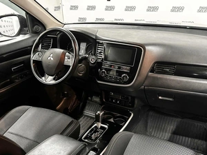 Внедорожник Mitsubishi Outlander 2018 года, 2017600 рублей, Красноярск