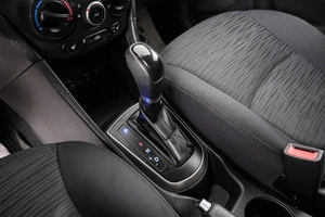 Седан Hyundai Solaris 2015 года, 899000 рублей, Красноярск