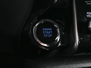 Пикап Toyota Hilux 2023 года, 6299000 рублей, Ростов-на-Дону