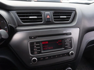 Седан Kia Rio 2016 года, 919000 рублей, Саратов