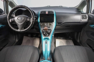 Хетчбэк Toyota Auris 2008 года, 769000 рублей, Новосибирск