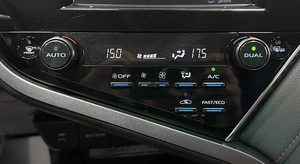 Седан Toyota Camry 2018 года, 2730000 рублей, Красноярск