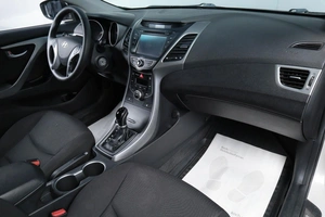 Седан Hyundai Elantra 2015 года, 1119000 рублей, Челябинск