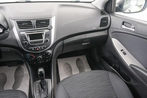 Седан Hyundai Solaris 2016 года, 1349000 рублей, Красноярск