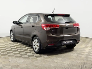 Хетчбэк Kia Rio 2015 года, 867200 рублей, Казань