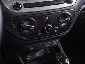 Седан Hyundai Solaris 2019 года, 1519000 рублей, Ростов-на-Дону