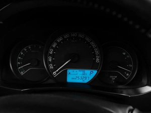 Седан Toyota Corolla 2015 года, 1339000 рублей, Тюмень