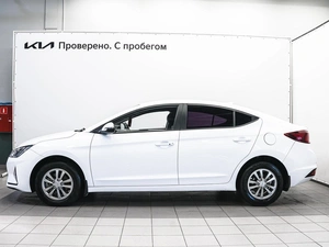 Седан Hyundai Avante 2019 года, 1600000 рублей, Красноярск