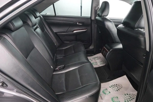 Седан Toyota Camry 2013 года, 1999000 рублей, Красноярск