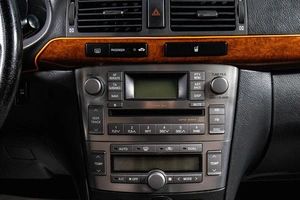 Седан Toyota Avensis 2007 года, 929000 рублей, Сургут