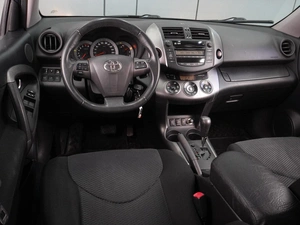 Внедорожник Toyota RAV4 2011 года, 1421000 рублей, Воронеж
