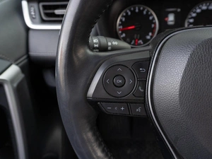 Внедорожник Toyota RAV4 2020 года, 3549000 рублей, Саратов