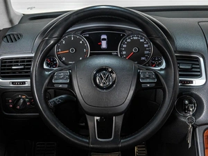 Внедорожник Volkswagen Touareg 2011 года, 1855000 рублей, Ставрополь