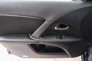 Седан Toyota Avensis 2010 года, 1229000 рублей, Красноярск