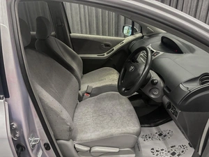 Хетчбэк Toyota Vitz 2009 года, 539000 рублей, Красноярск