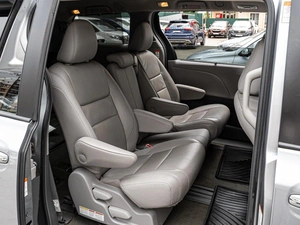 Минивэн Toyota Sienna 2017 года, 3170000 рублей, Краснодар