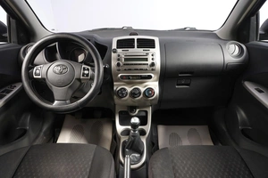 Хетчбэк Toyota Urban Cruiser 2009 года, 989000 рублей, Новосибирск