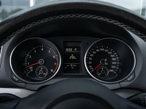 Хетчбэк Volkswagen Golf 2012 года, 899000 рублей, Нижний Новгород