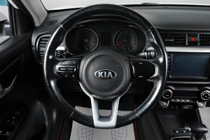 Седан Kia Rio 2018 года, 1429000 рублей, Тюмень