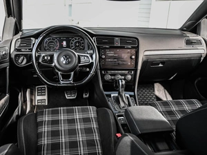 Универсал Volkswagen Golf 2018 года, 1874000 рублей, Кирилловка