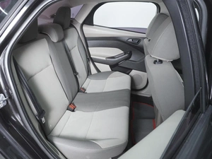 Седан Ford Focus 2012 года, 1050000 рублей, Ростов-на-Дону