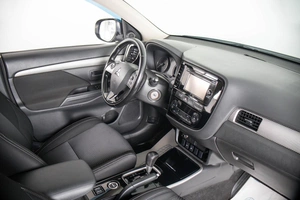 Внедорожник Mitsubishi Outlander 2017 года, 1899000 рублей, Пермь
