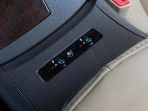 Седан Lexus ES 2011 года, 1395000 рублей, Тюмень