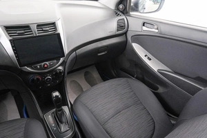 Седан Hyundai Solaris 2015 года, 889000 рублей, Красноярск