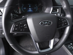 Лифтбек JAC J7 2023 года, 1399000 рублей, Ростов-на-Дону